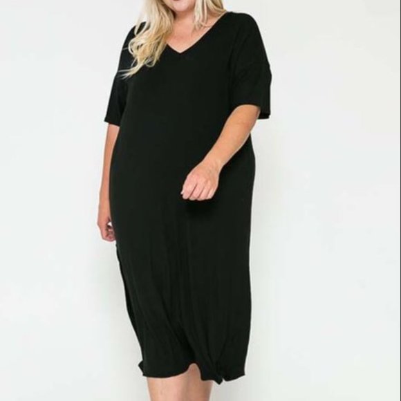 StoryTeller Dresses & Skirts - Story Teller Women's 3X Black Ribbed V- Neck Midi Dress